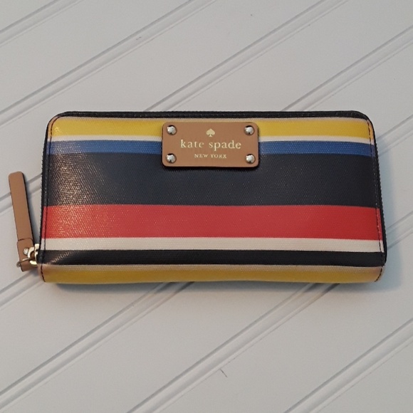Kate Spade Wallet - Picture 1 of 8